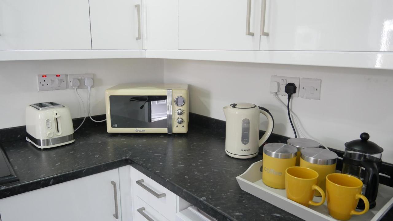 Spacious 6 Bed Home Near City & Albion Stadium Perfect For Contractors! Birmingham Exteriör bild