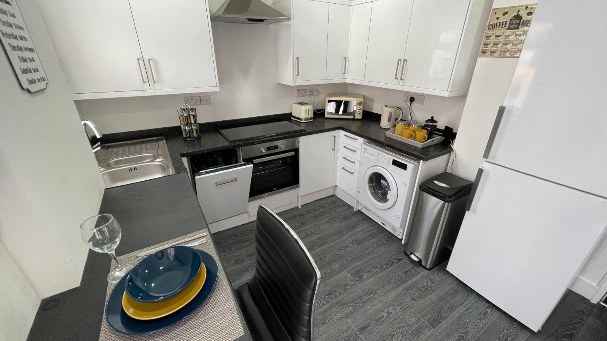 Spacious 6 Bed Home Near City & Albion Stadium Perfect For Contractors! Birmingham Exteriör bild